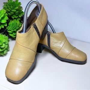 SANDLER of Boston Leather Size 7.5 M Tan Side Zip Ankle Bootie Shoe 3517299